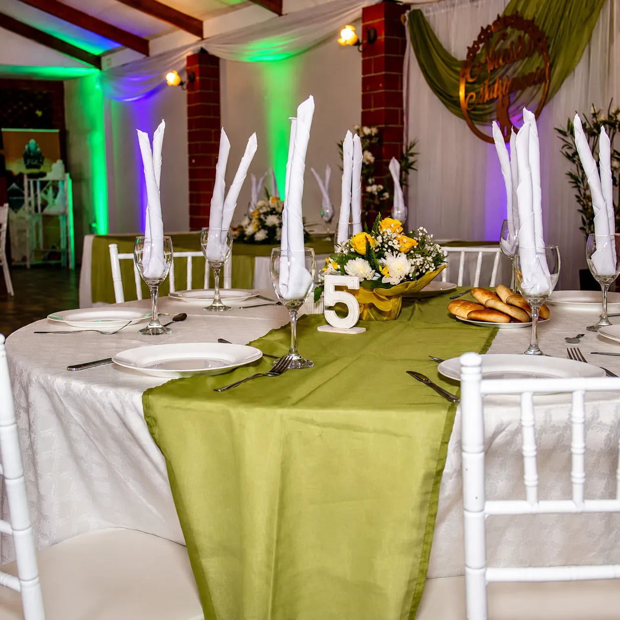 Ambientación interior para aniversario o celebración